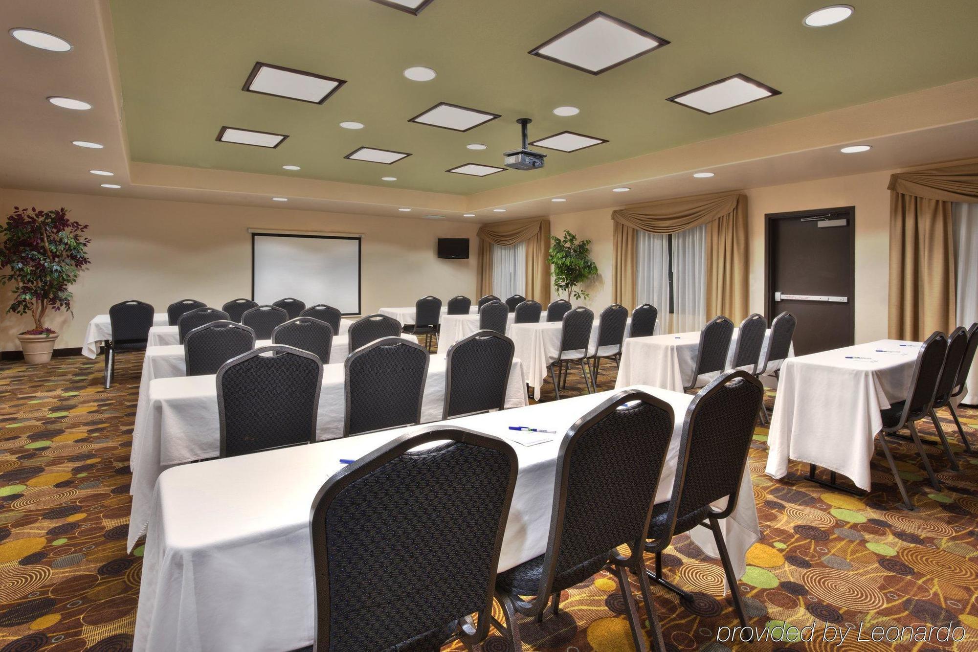 Holiday Inn Express Sealy By Ihg Exterior photo